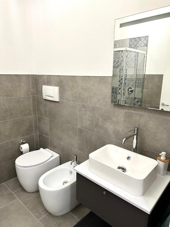Hello Bg Holiday House Bergamo Bagian luar foto