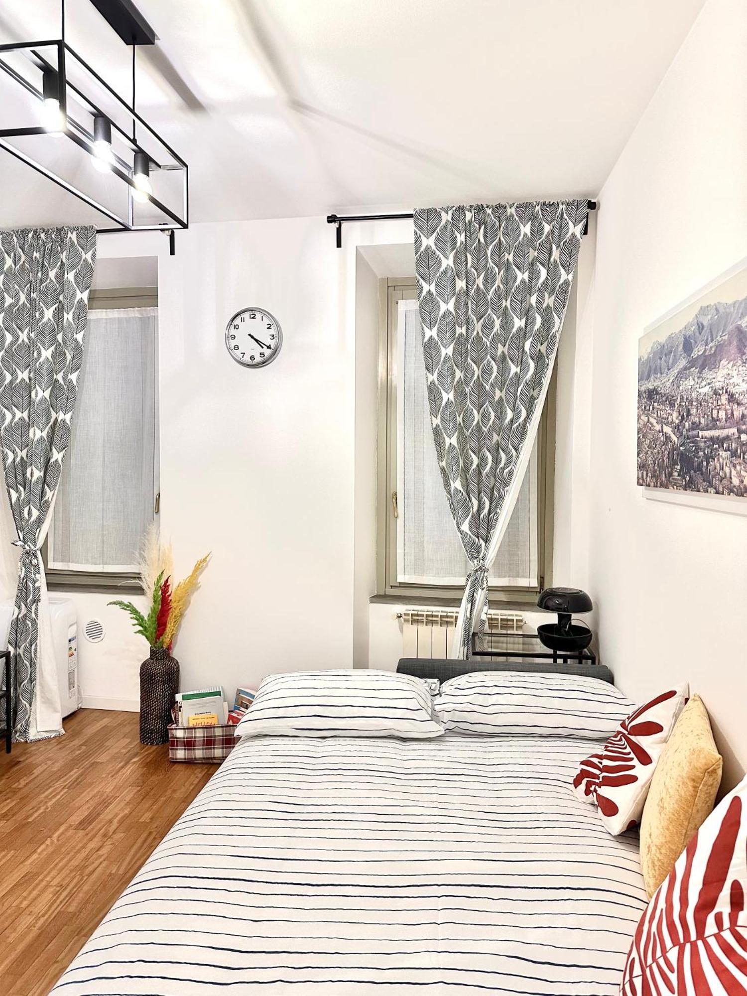 Hello Bg Holiday House Bergamo Bagian luar foto